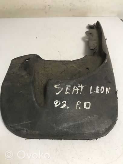 Seat Leon (1M) Garde-boue avant 1M0075111
