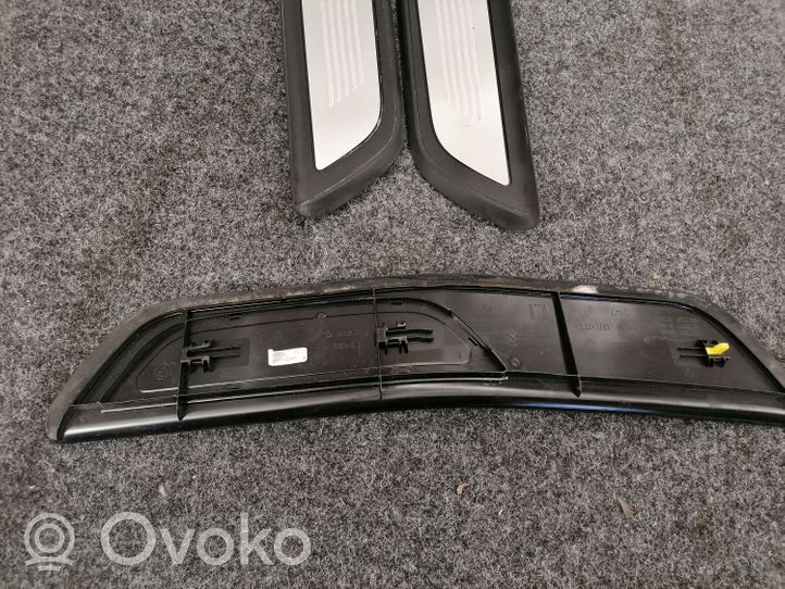 BMW 6 F06 Gran coupe Garniture de protection de seuil intérieur 8053578