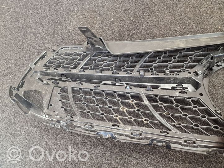 Mercedes-Benz GLC X253 C253 Maskownica / Grill / Atrapa górna chłodnicy A2538801401