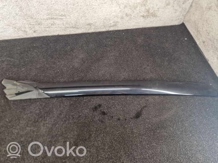 Land Rover Discovery 5 Rivestimento parabrezza HY32025A53A