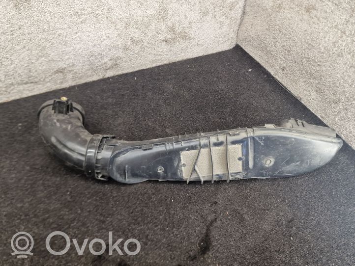 Land Rover Discovery 5 Część rury dolotu powietrza JY329H707AB