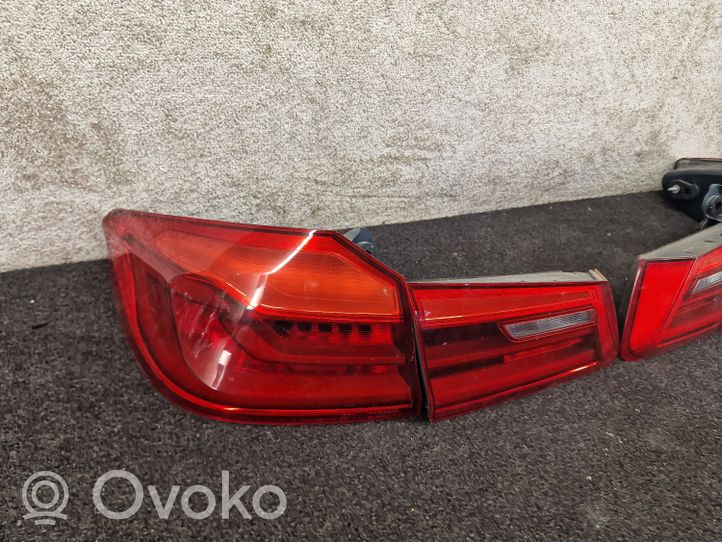 BMW 5 G30 G31 Galinių žibintų komplektas 7376475