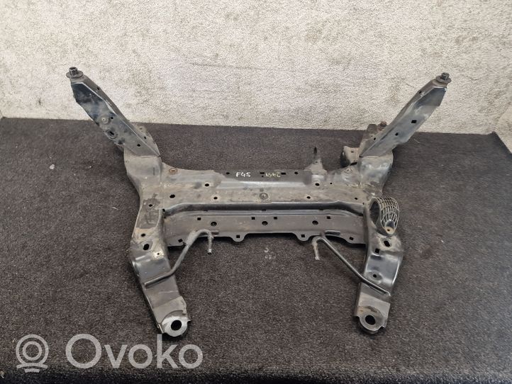 BMW 2 F46 Priekinis traversas 6852036