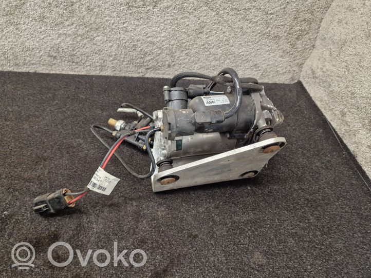 Land Rover Discovery 4 - LR4 Ilmajousituksen kompressoripumppu BH3219G525DF