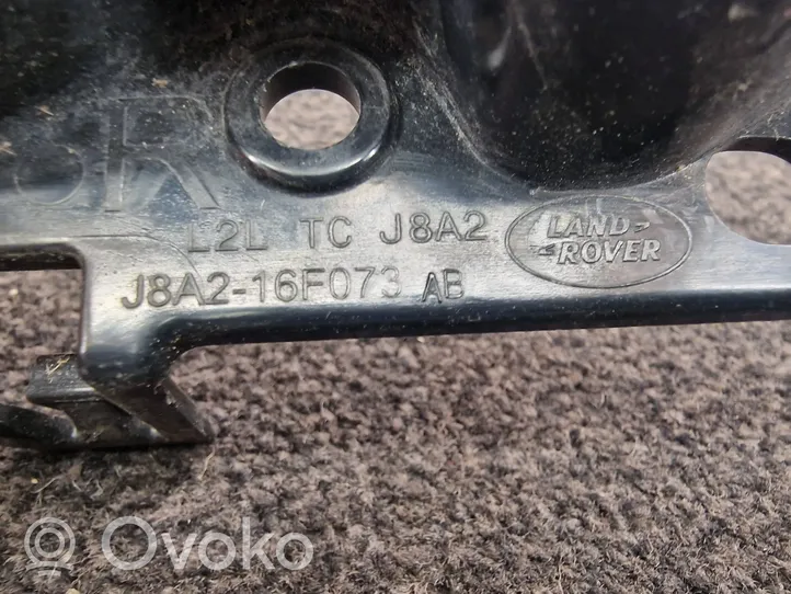 Land Rover Range Rover Velar Uchwyt / Mocowanie błotnika przedniego J8A216F073AB