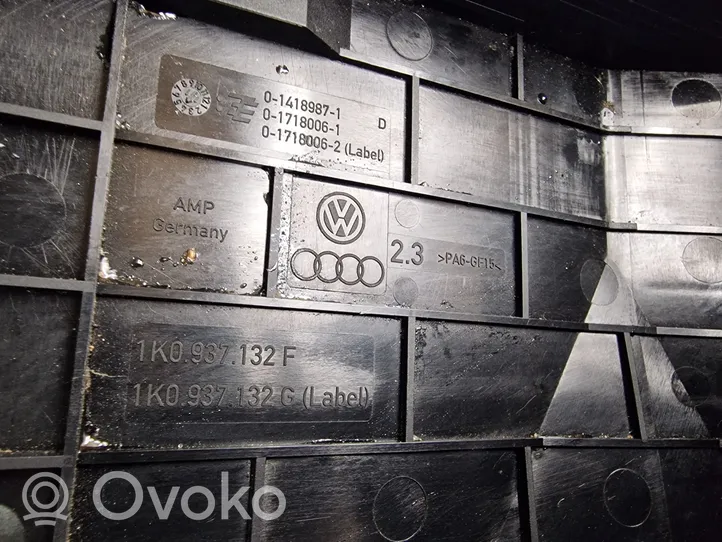 Volkswagen PASSAT B7 Fuse box cover 1K0937132F
