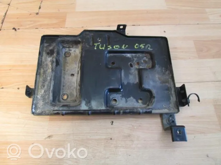 Hyundai Tucson JM Battery box tray 