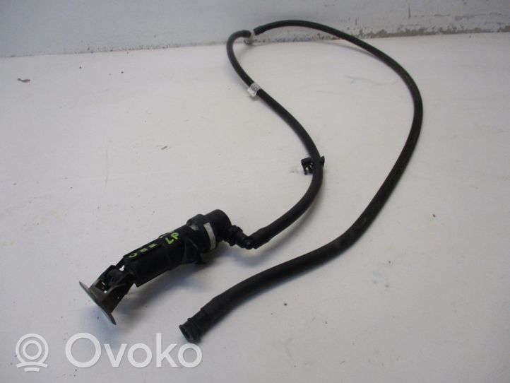 BMW X3 E83 Ugello a spruzzo lavavetri per faro 8375541