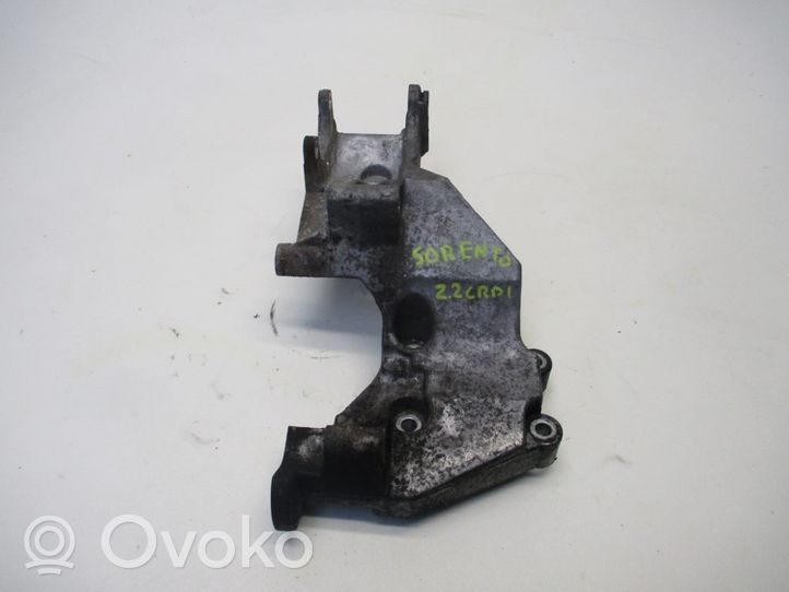 KIA Sorento Soporte del alternador 