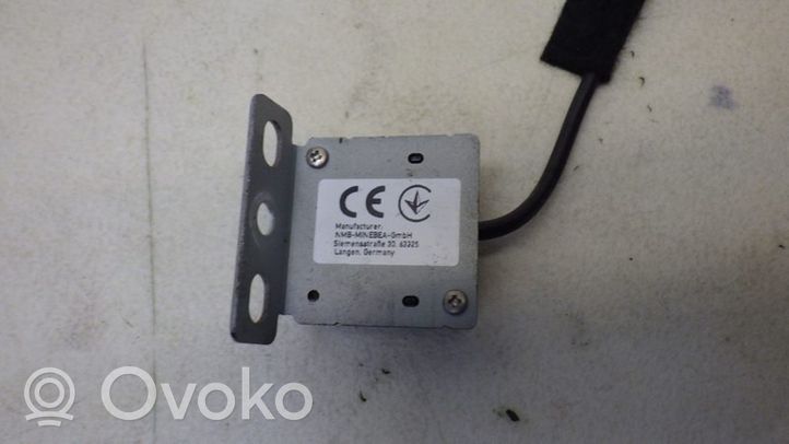 Opel Vivaro GPS-pystyantenni 259755660R