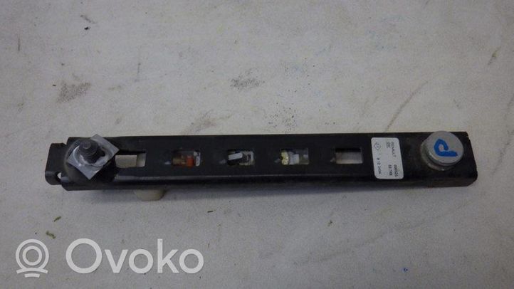 Opel Vivaro Seat belt adjustment rail 