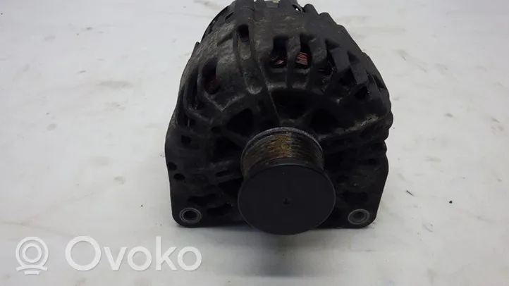 Opel Vivaro Generator/alternator 8200404459