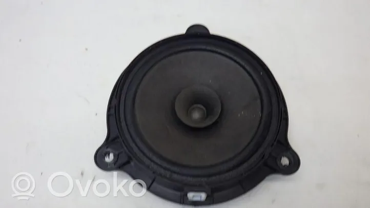 Opel Vivaro Haut-parleur de porte avant 57744928156