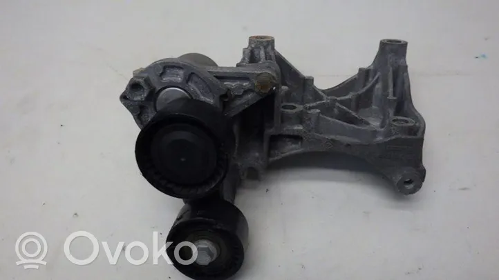 Opel Vivaro Generator/alternator bracket 117105124R