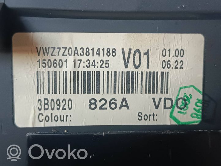 Volkswagen PASSAT B5.5 Geschwindigkeitsmesser Cockpit 3B0920826A