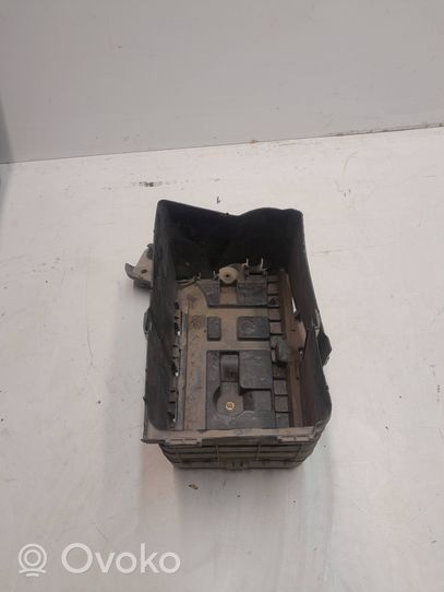 Volkswagen Caddy Battery box tray 1K0915333B