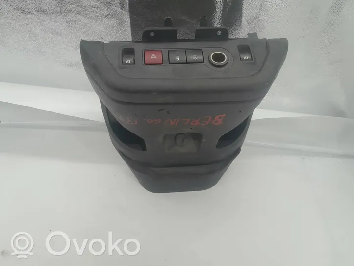 Citroen Berlingo Inne części wnętrza samochodu 9674035677