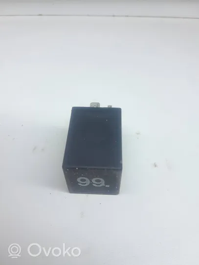 Audi A6 S6 C5 4B Window wiper relay 357955531