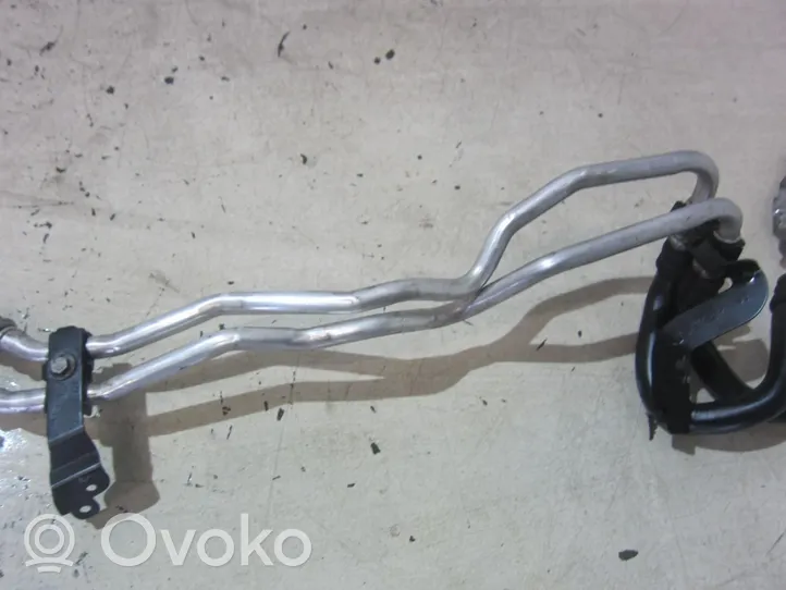 BMW 5 F10 F11 Oil cooling pipe 7583184