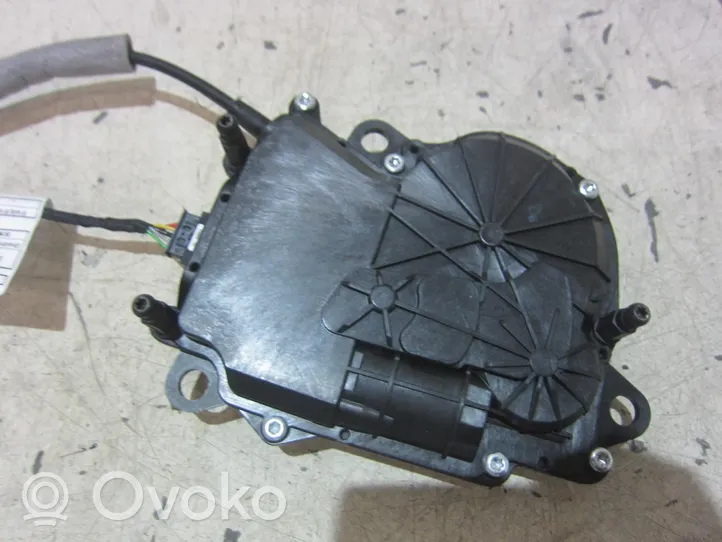 BMW X1 F48 F49 Takaluukun/tavaratilan luukun nostomoottori 7374006