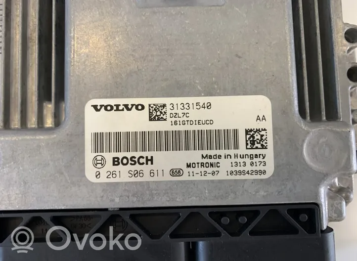 Volvo S60 Moottorin ohjainlaite/moduuli 0261S06611