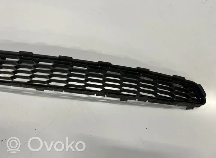 Nissan Leaf I (ZE0) Grille inférieure de pare-chocs avant 62256-3NA5A