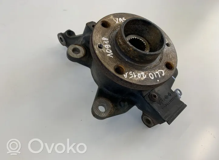 Renault Clio IV Front wheel hub spindle knuckle 401330611R