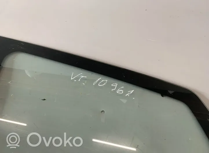 Subaru Forester SH Fenêtre latérale avant / vitre triangulaire 