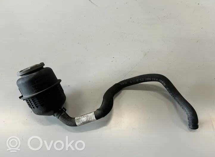 Audi A4 S4 B8 8K Zbiornik płynu wspomagania układu kierowniczego 4F0422371