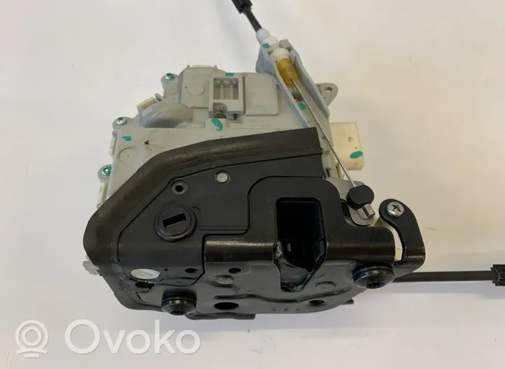 Audi A4 S4 B8 8K Etuoven lukko 8K0839015