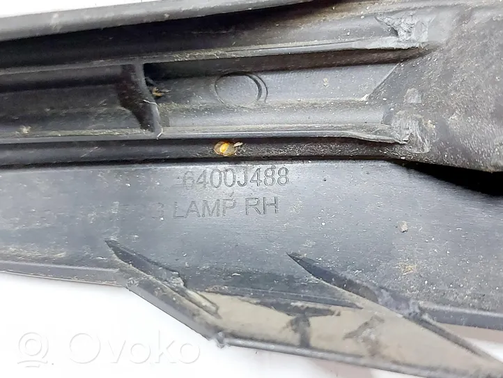 Mitsubishi Outlander Grille antibrouillard avant 6400J304