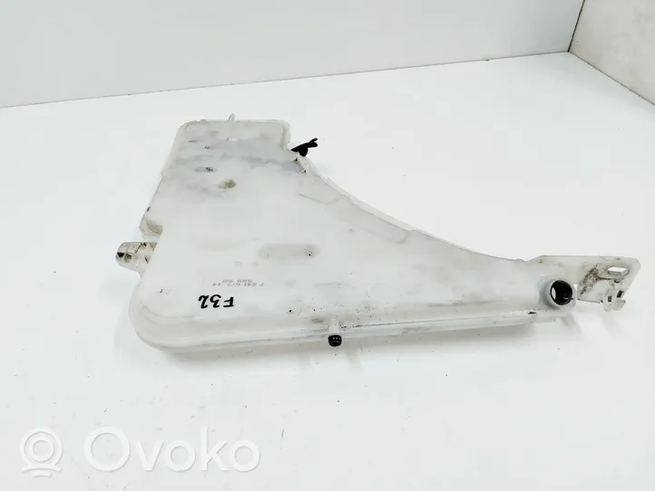 BMW 4 F32 F33 Zbiornik płynu do spryskiwaczy szyby przedniej / czołowej 7241671