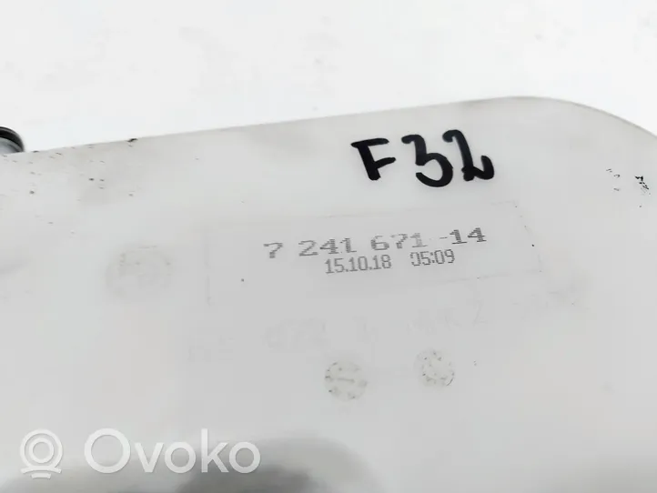 BMW 4 F32 F33 Zbiornik płynu do spryskiwaczy szyby przedniej / czołowej 7241671