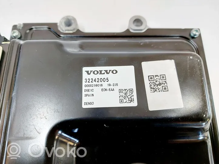 Volvo S90, V90 Блок управления двигателем ECU 32242005