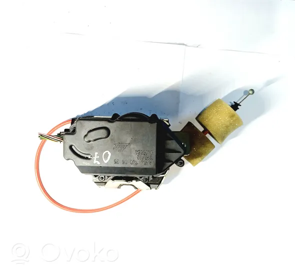 Mercedes-Benz E W211 Serrure de loquet coffre A1647400635