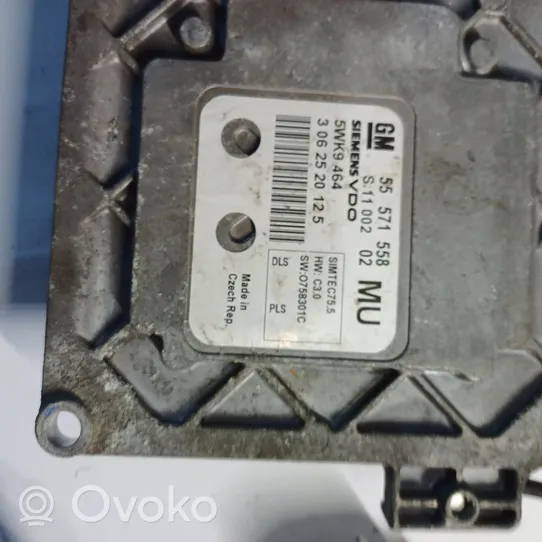 Opel Zafira B Sterownik / Moduł ECU 55571558