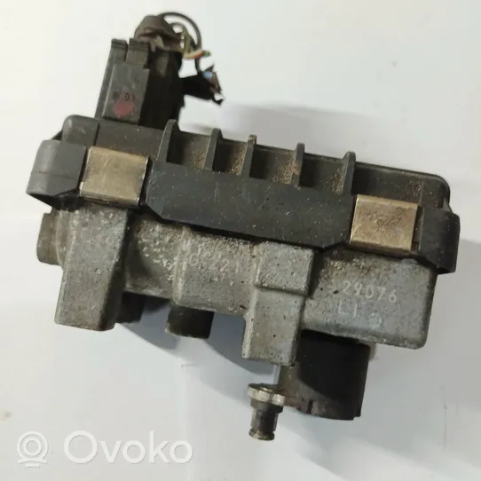 Ford Mondeo Mk III Turbine electric control actuator G221