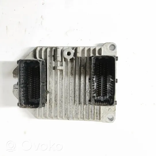 Opel Zafira A Calculateur moteur ECU 55351703