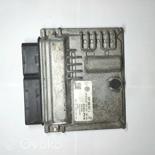 Skoda Fabia Mk2 (5J) Calculateur moteur ECU 03P906021L