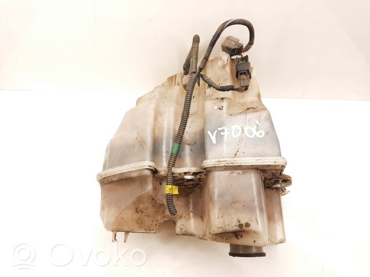 Volvo V70 Serbatoio/vaschetta liquido lavavetri parabrezza 8693773