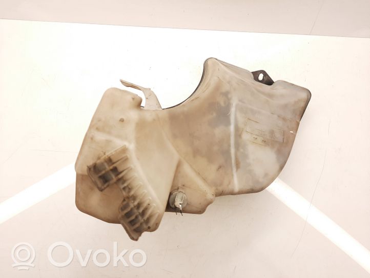 BMW 3 E46 Réservoir de liquide lave-glace 61667007970