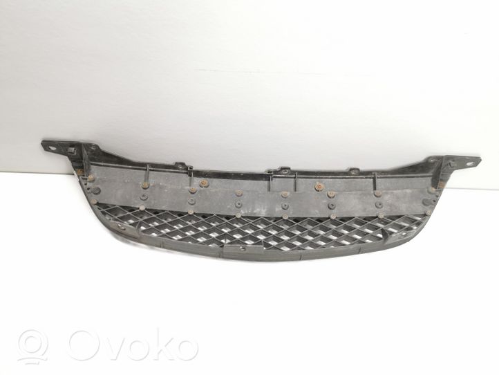 Mazda 626 Grille calandre supérieure de pare-chocs avant GE4V50719