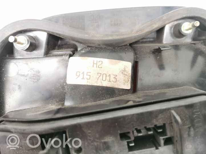 Volvo S70  V70  V70 XC Lampy tylnej klapy bagażnika 9157013