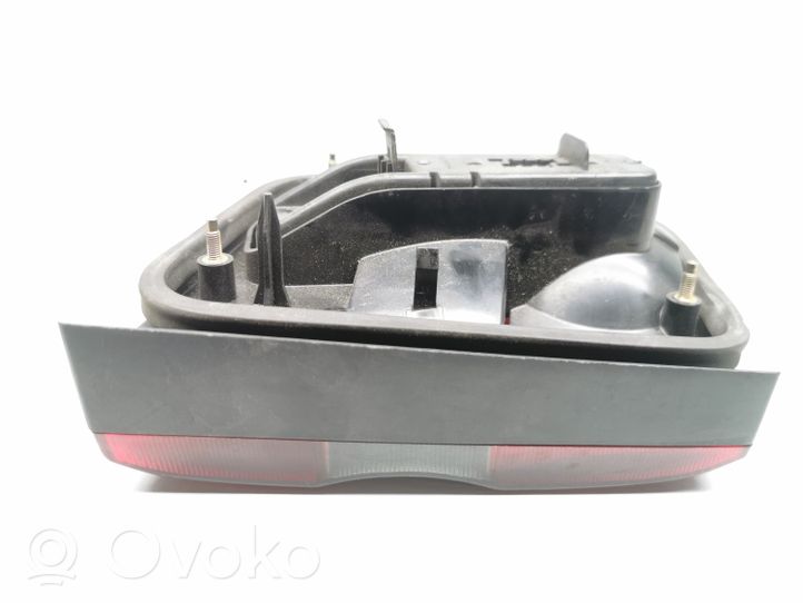 Volvo S70  V70  V70 XC Lampy tylnej klapy bagażnika 9157013