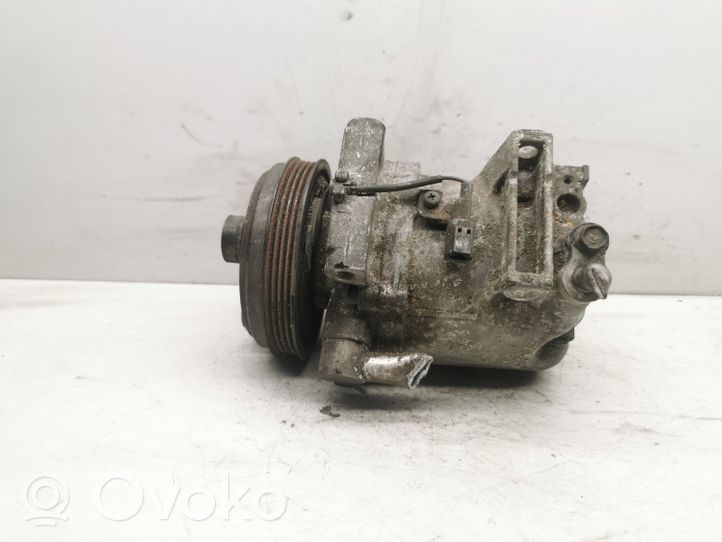Subaru Impreza II Ilmastointilaitteen kompressorin pumppu (A/C) 7311FE040