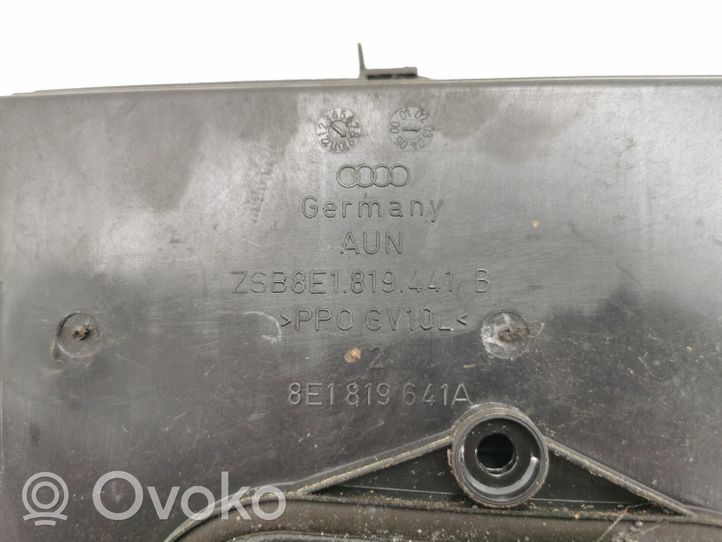 Audi A4 S4 B6 8E 8H Obudowa filtra powietrza 8E1819441B