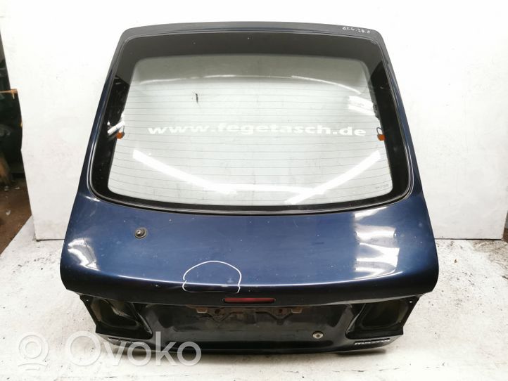 Mazda 626 Takaluukun/tavaratilan kansi 