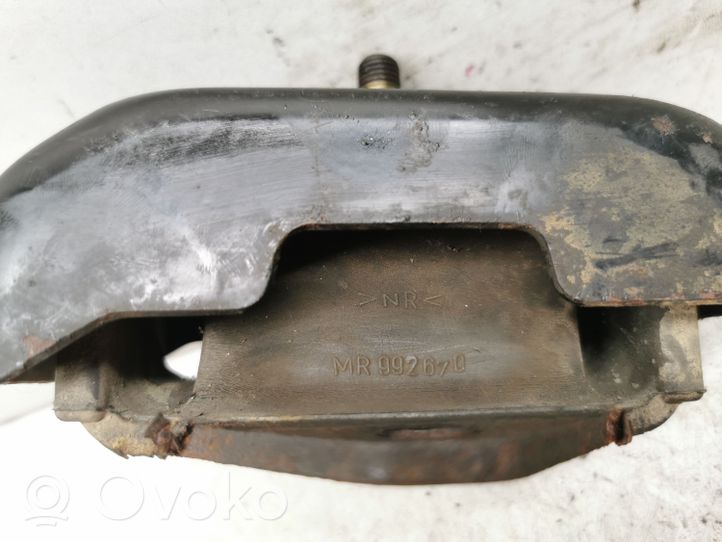 Mitsubishi L200 Engine mount bracket MR992670