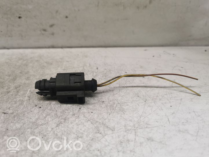 Volkswagen Golf V Outside/external air temperature sensor 1J0973702