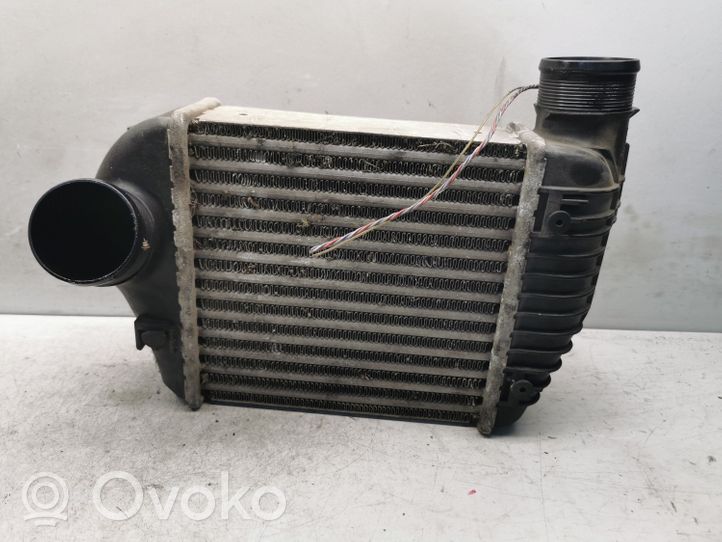 Audi A6 S6 C6 4F Chłodnica powietrza doładowującego / Intercooler 4F0145805AD